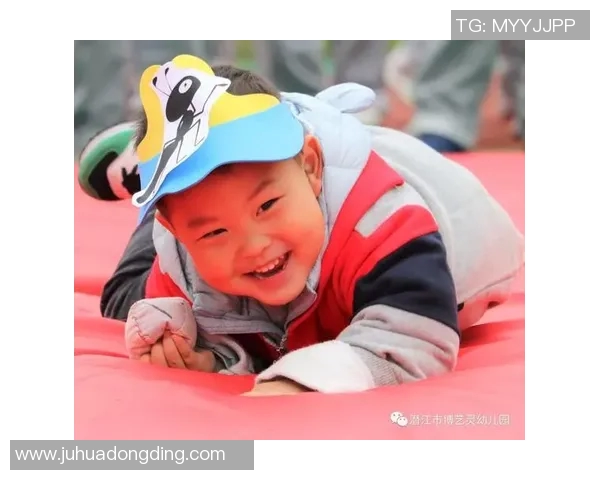 姚明在海边尽情嬉戏与自然亲密接触的快乐时光